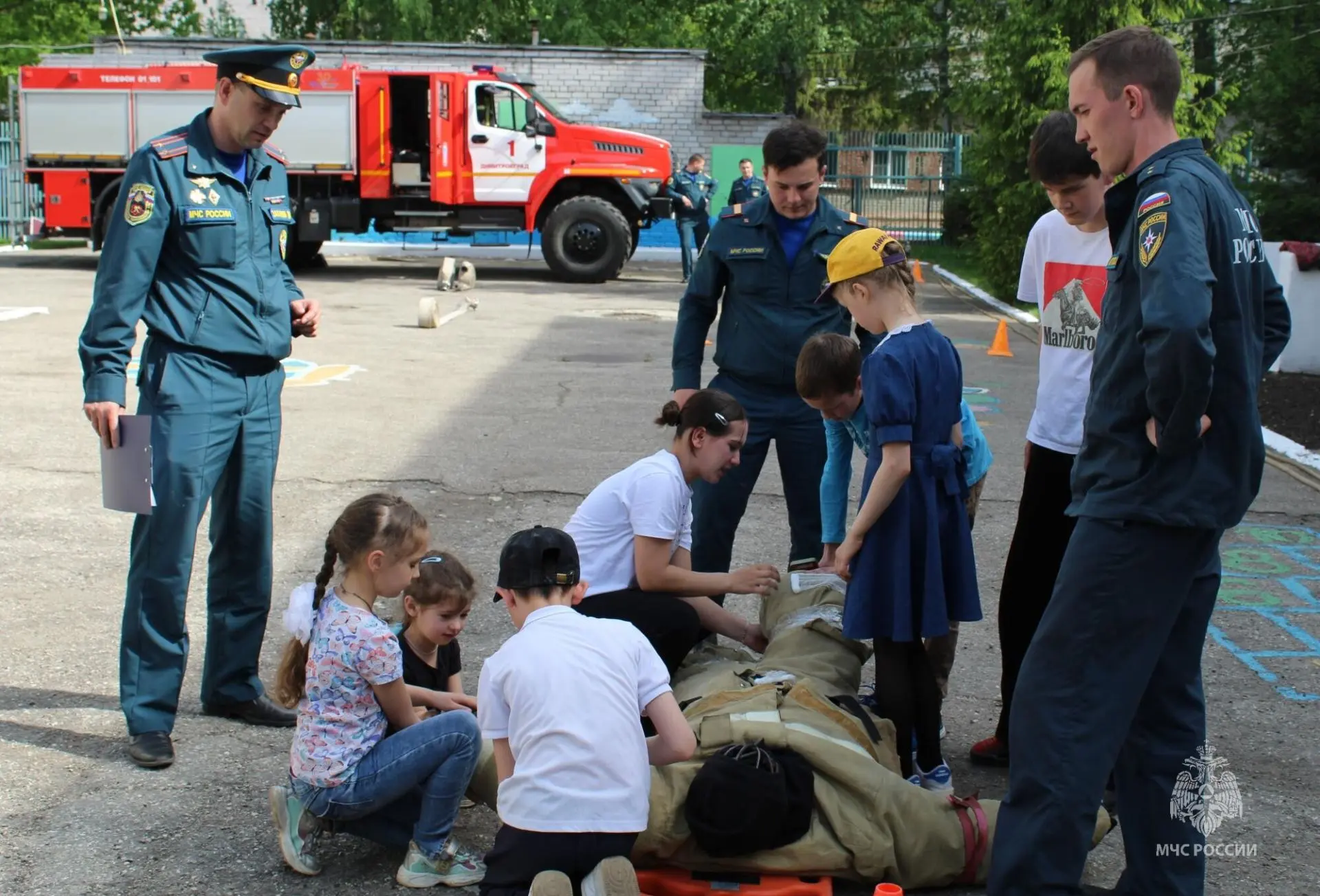 🧑🏻‍🚒Димитровградские огнеборцы провели пожарную эстафету в социально-реабилитационном центре  Сотруд
