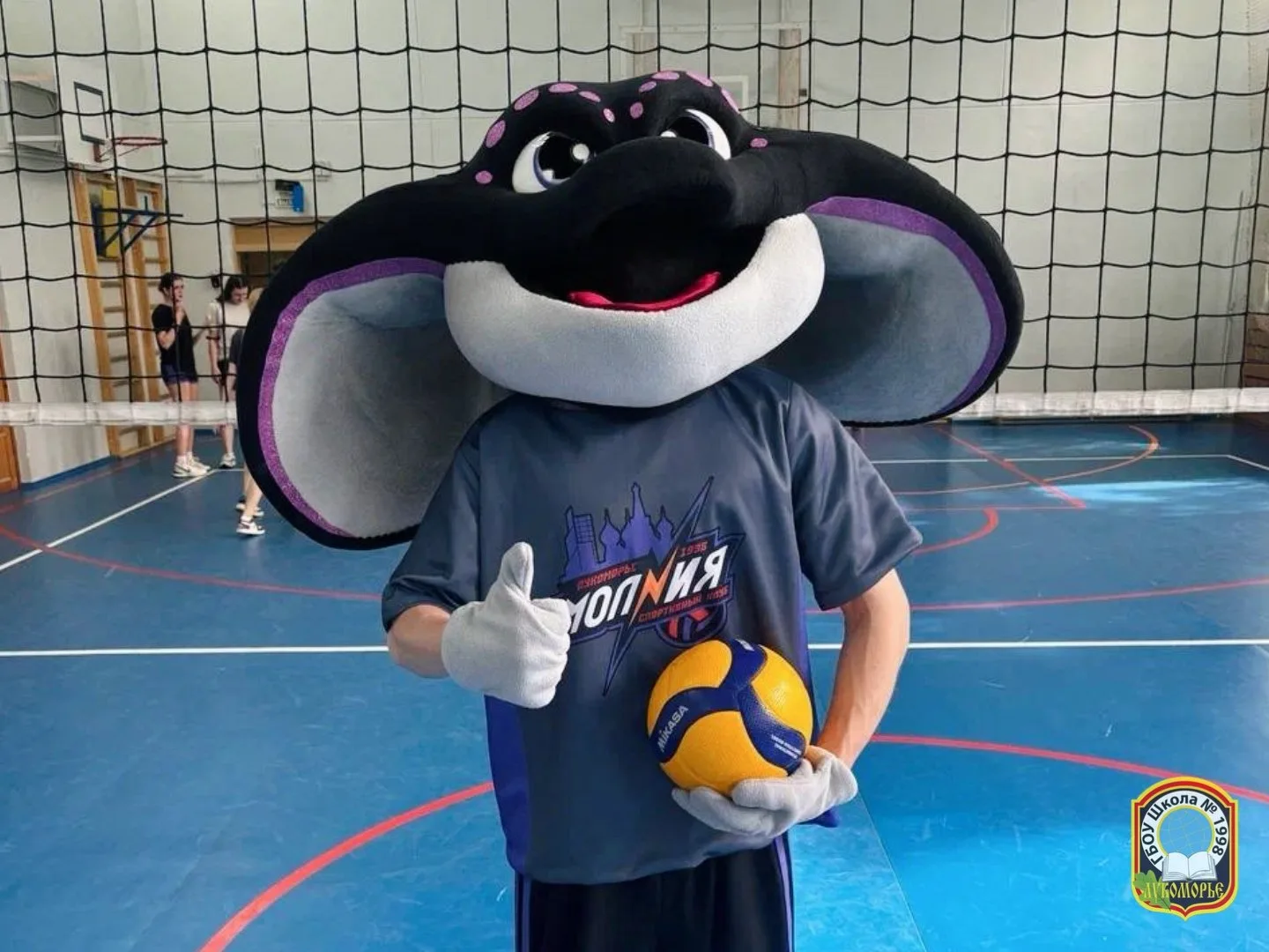 🏐 Учителя vs ученики: волейбольное дерби  В нашей школе состоялся товарищеский матч по волейболу меж