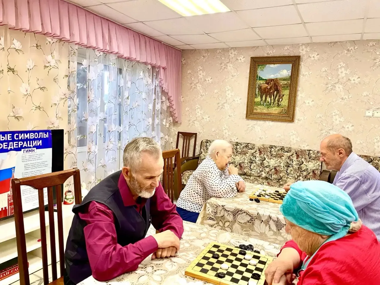 Цикл мероприятий к Дню Государственного флага России организовали в Верхнеуслонском дом...