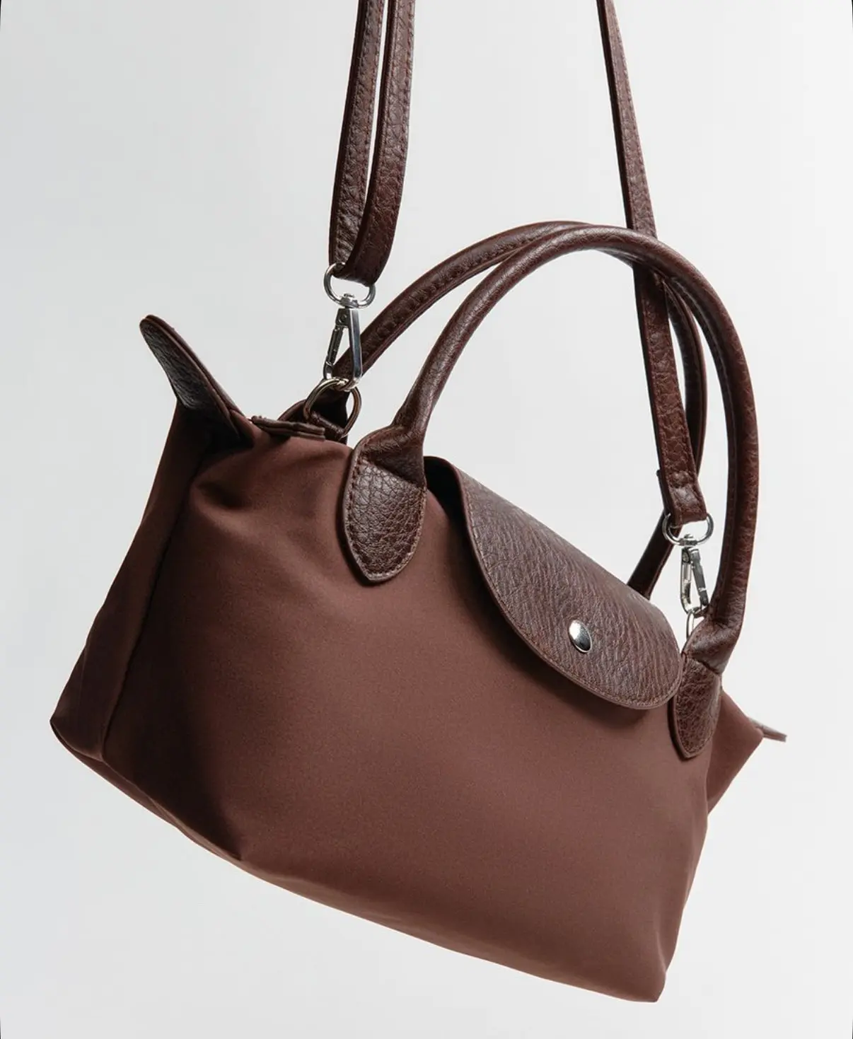 Мне так понравились новые сумки Befree, а-ля Longchamp. Заказала 2, сравню вживую. Как будто бы очен