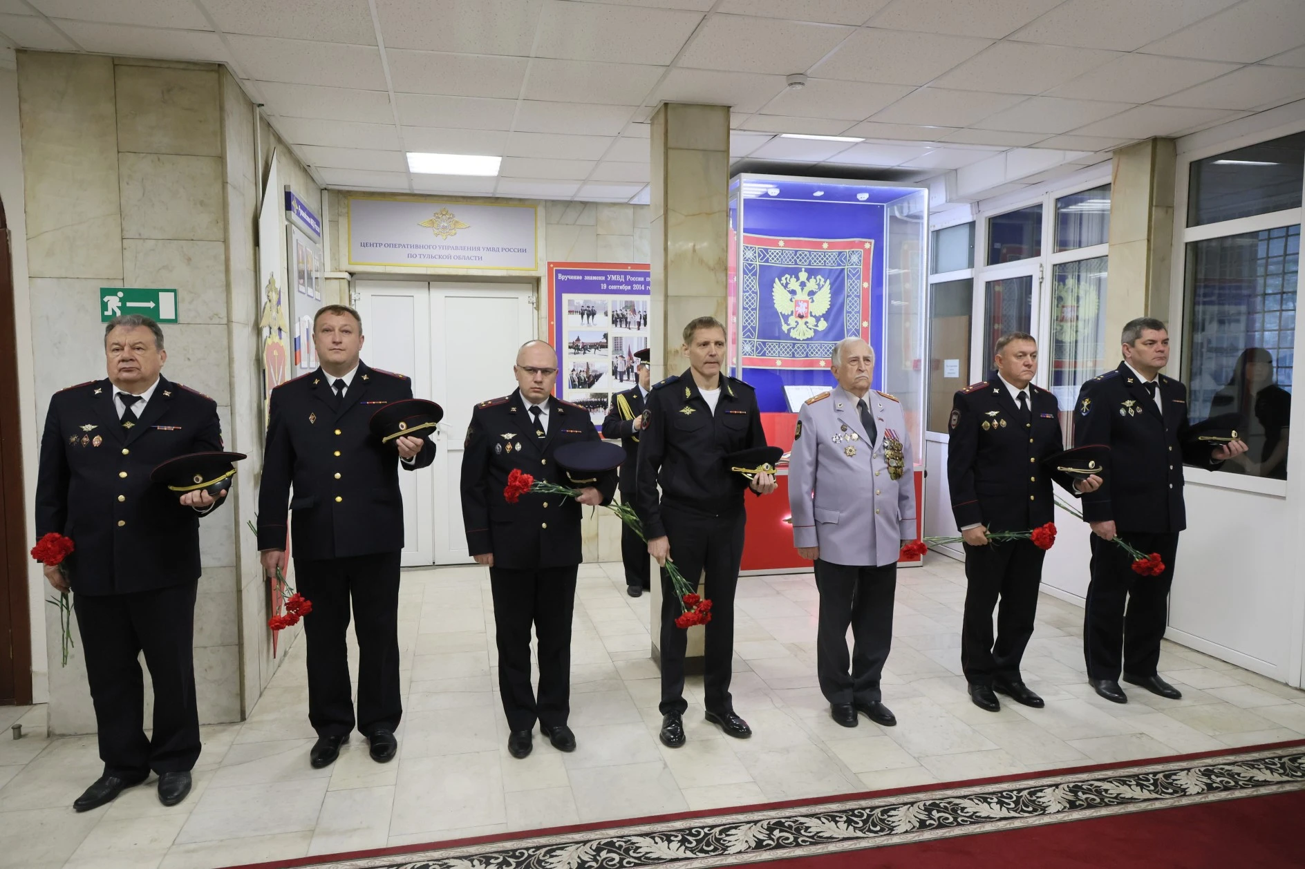 В УМВД России по Тульской области почтили память сотрудников, погибших при исполнении с...