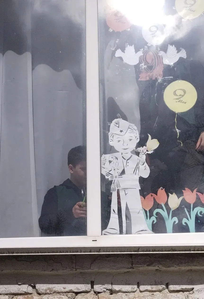 В преддверии великого и святого для нашей страны праздника- Дня Победы- обучающиеся, родители и педа
