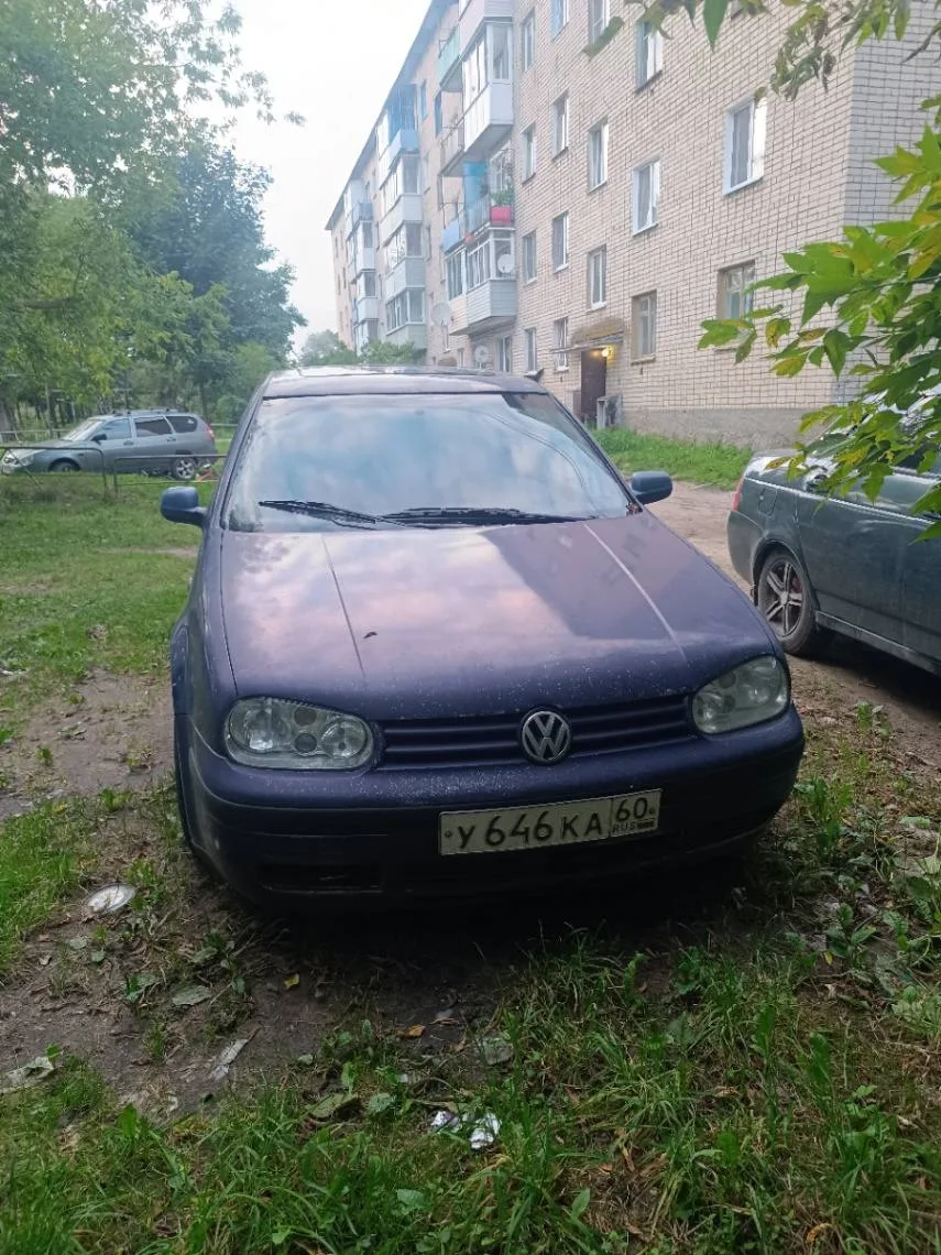 Volkswagen - Golf - 1998г
