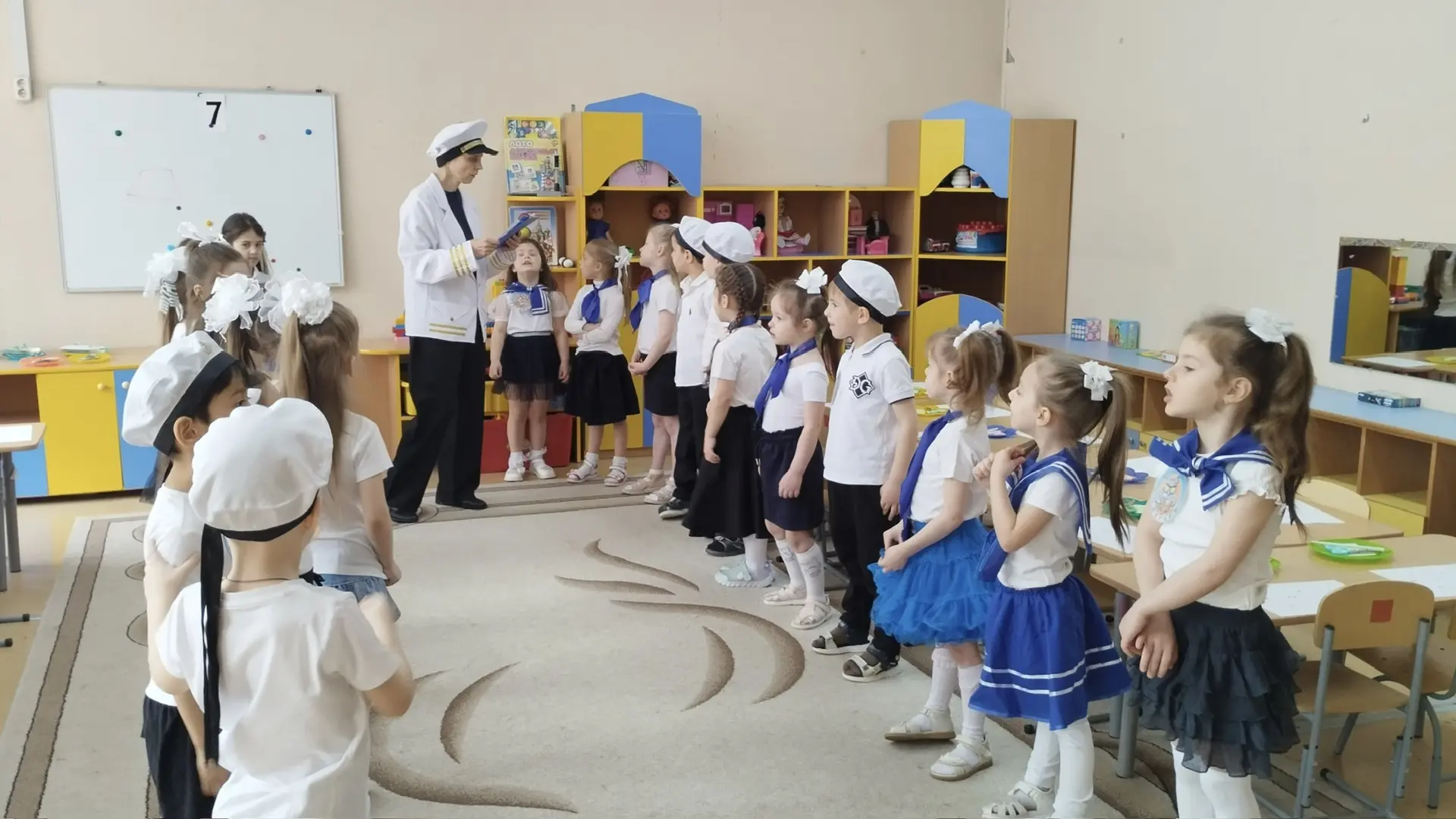 «Путешествие по островам» у дошколят  🏝️ 9 апреля в группе 5-6 прошло открытое занятие по познавател