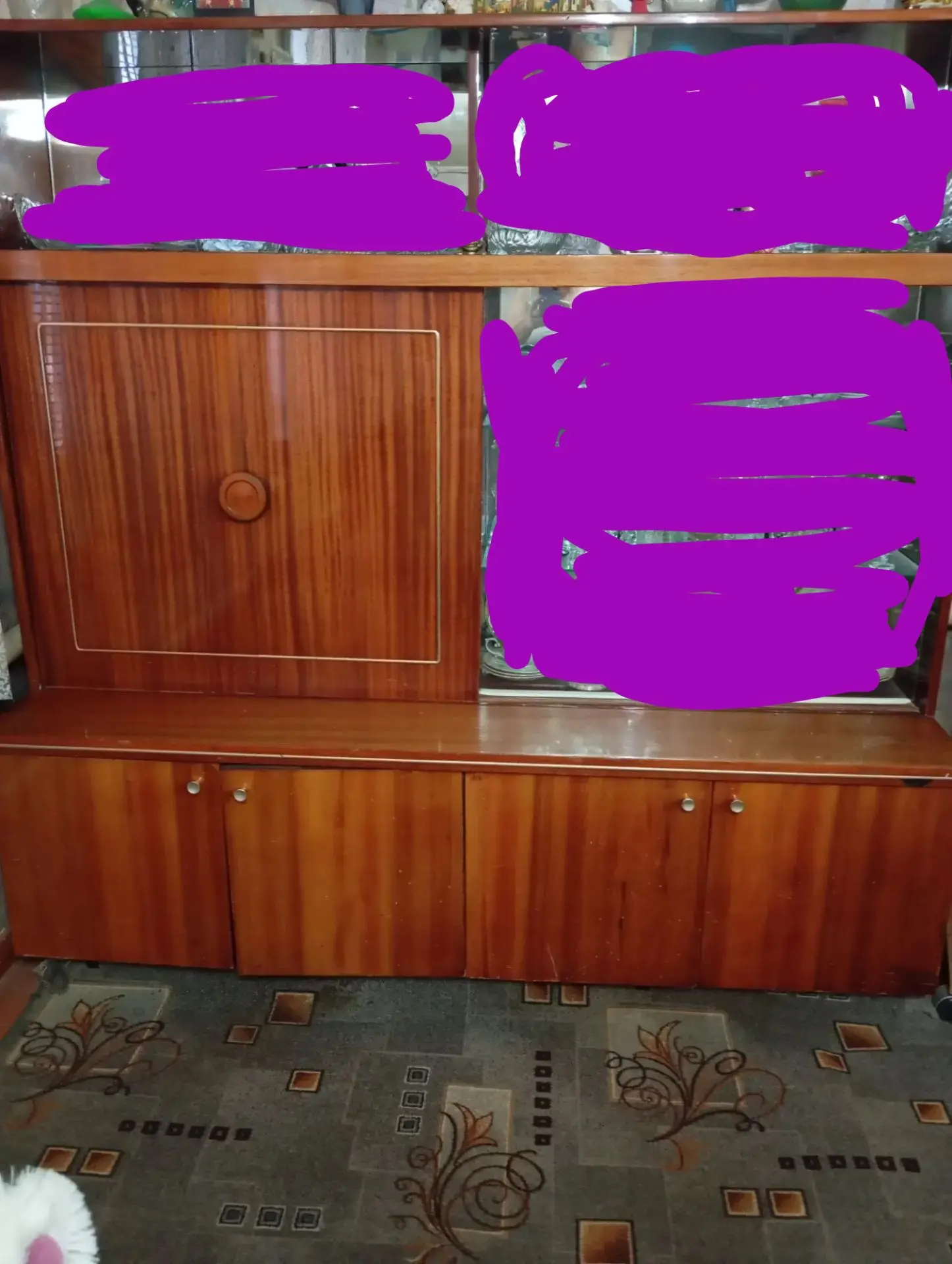 Отдам бесплатно сервант нуждающимся. Связь по телефону 89064585075