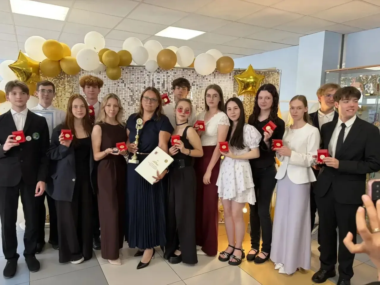 НОВОСТЬ
🌟 Гордость 385-й: Золото, сотка и признание города! 🌟

30.06.2026 в Красносельском районе 