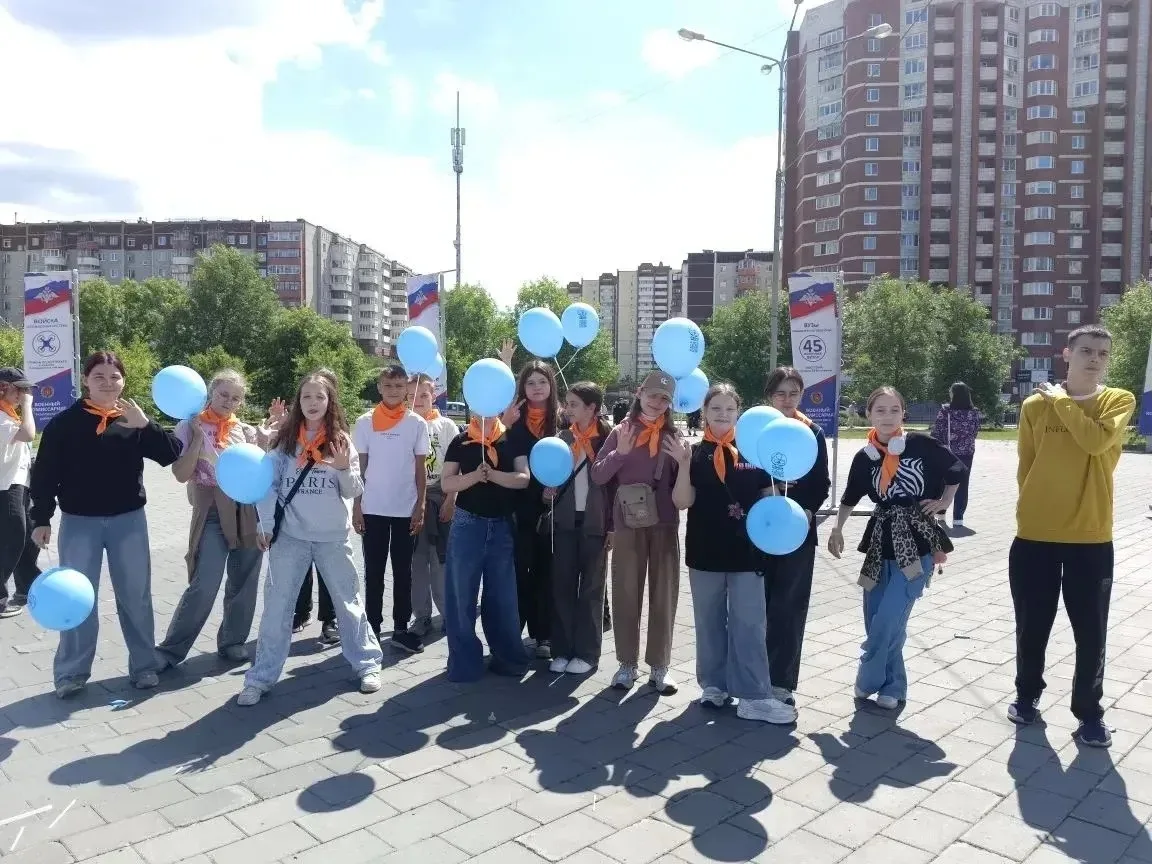 1 июня на базе МАОУ СОШ № 52 началась летняя оздоровительная кампания.