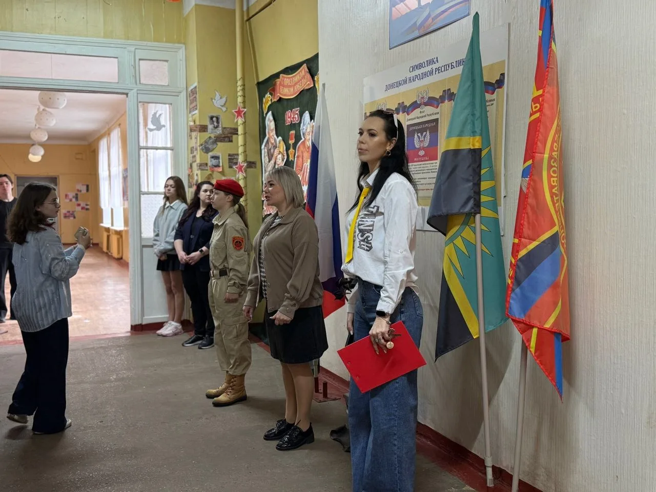 Начало новой учебной недели: верность традициям и курс на успех! 🇷🇺