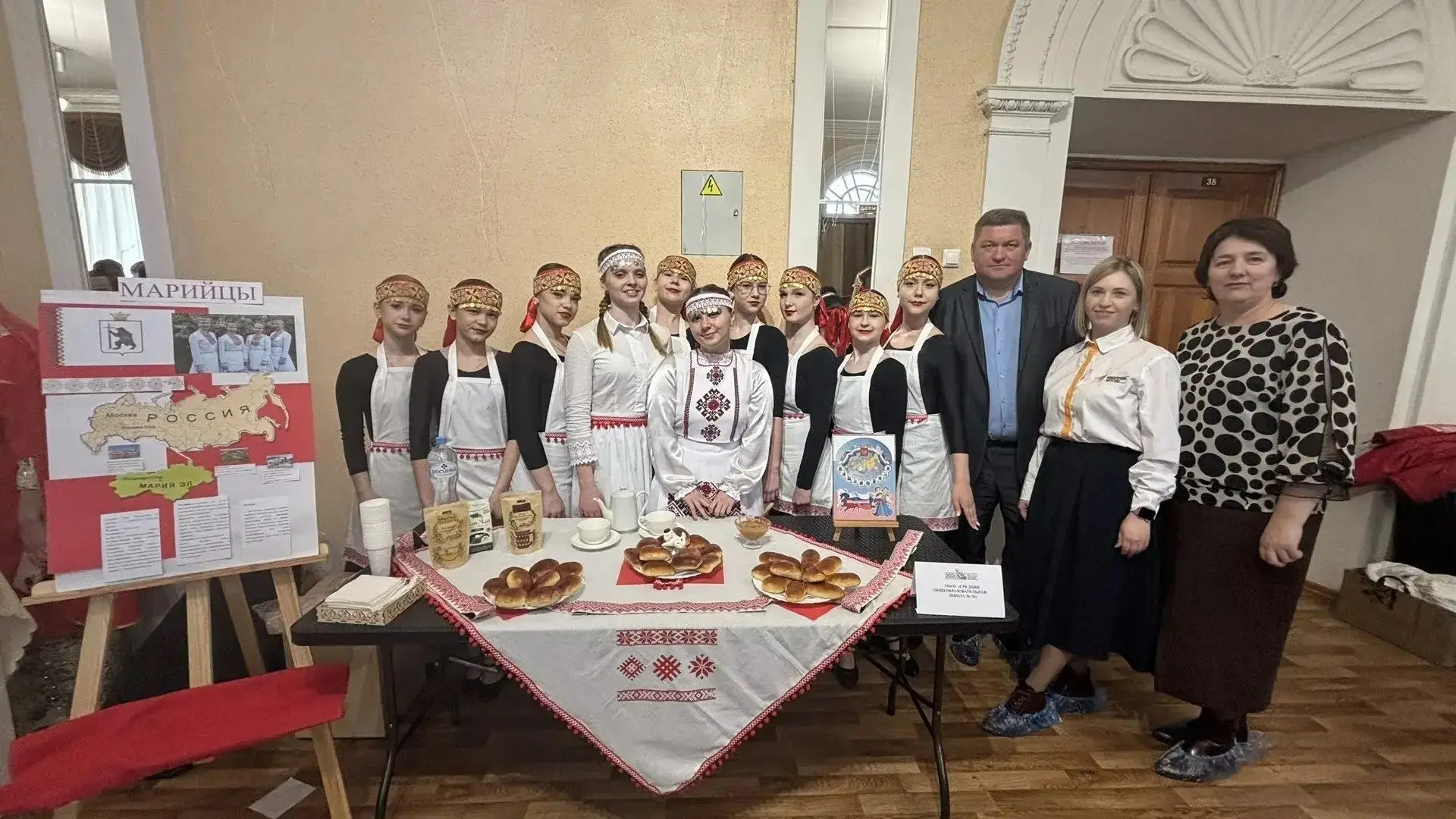В Курске прошёл фестиваль национальных культур «Единство народов — сила России», объединивший школьн