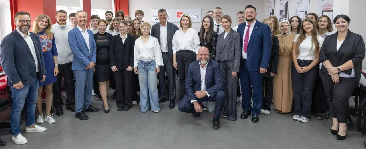 В Колледже Президентской академии открылись ИТ-лаборатории