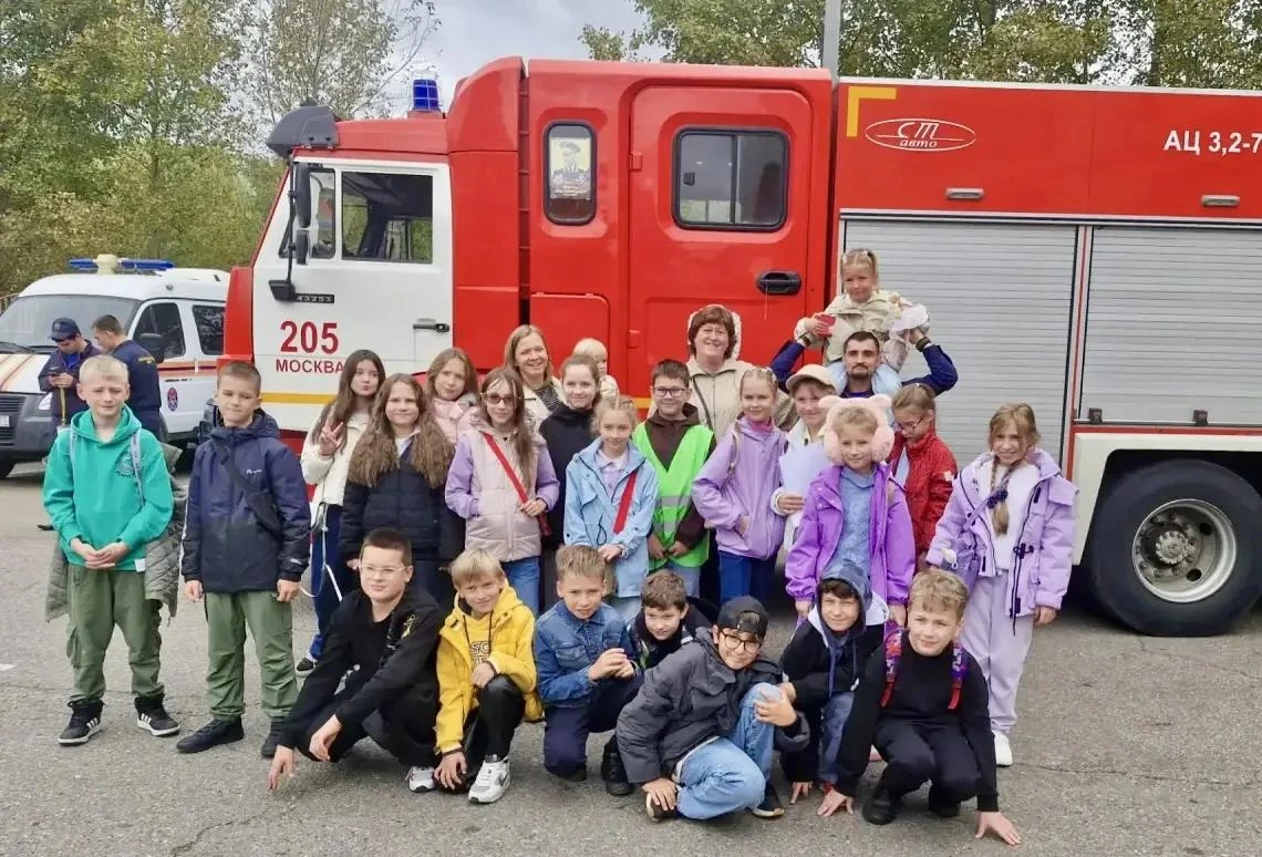 🚒 4 «Г» познакомился с работой пожарных