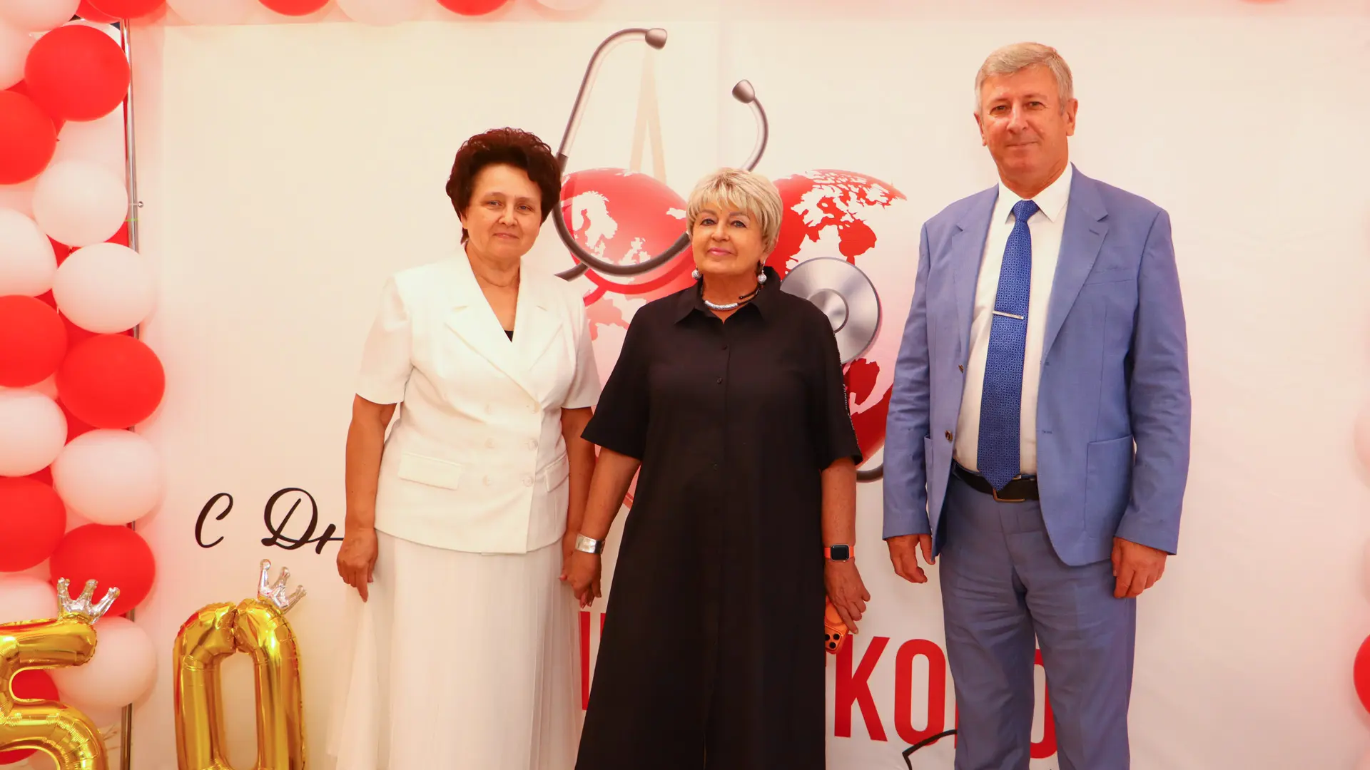 🎉 С двойным юбилеем – 50-летием ЦРБ и 185-летием сферы здравоохранения Серафимовичского района – ме