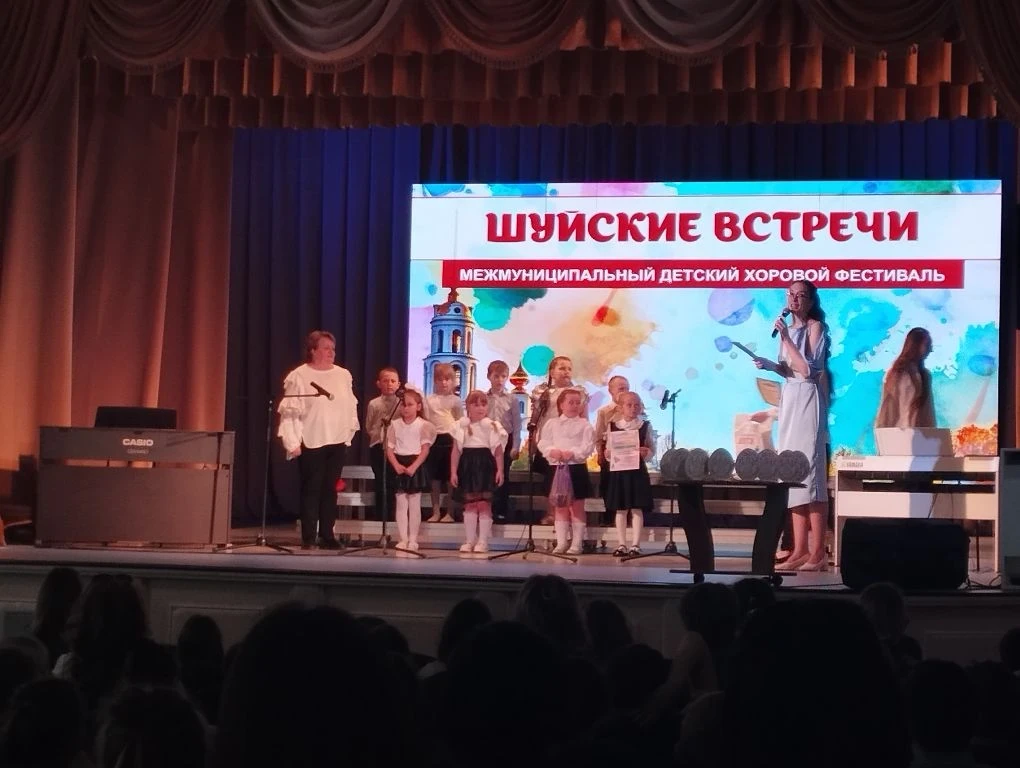 ✨"ПТИЧКИ ПЕВЧИЕ" ВНОВЬ ЛАУРЕАТЫ!✨

✨Сегодня в городском доме культуры состоялся открытый детский хор