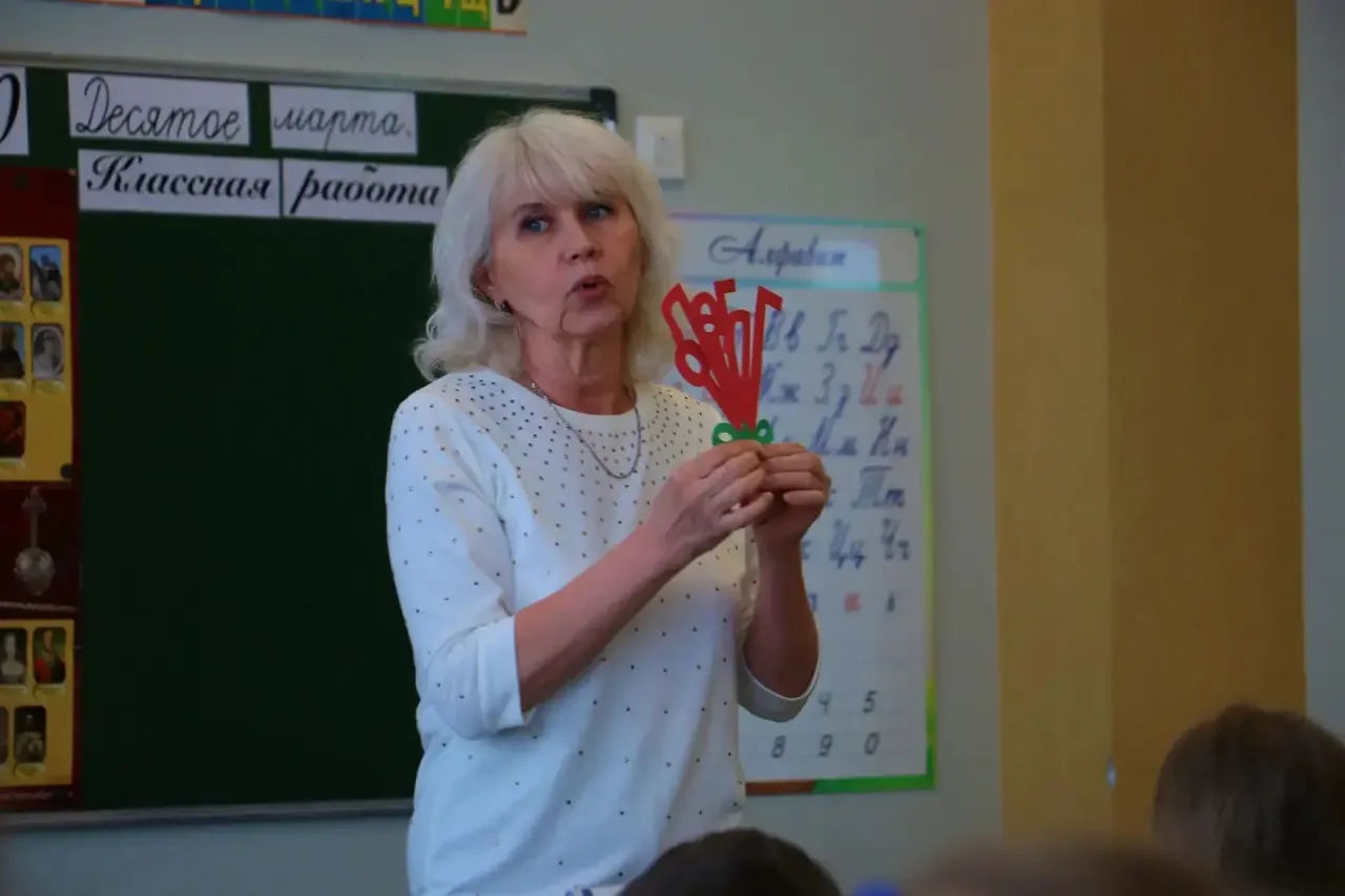 🏫 Провели открытые уроки для родителей будущих первоклассников  Наши первоклассные учителя провели с