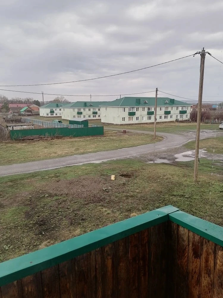 Продаётся 2-х комнатная квартира (перепланировка в 3-х) в РБ Кугарчинский р-н село Макс...