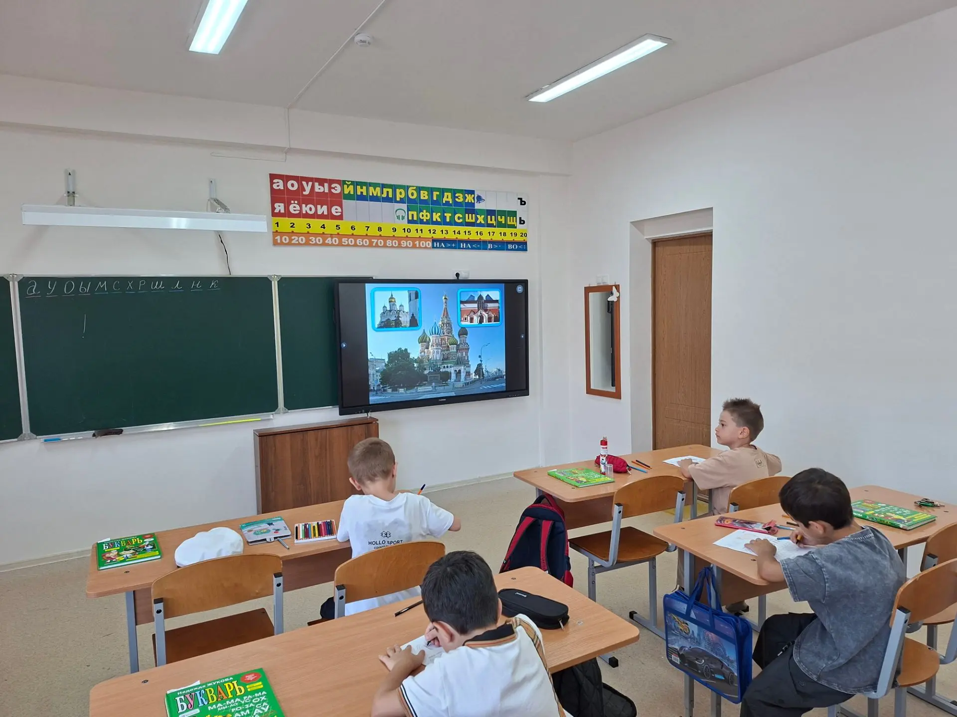 🏫В МБОУ «СОШ № 60» г. Грозного продолжается работа летней площадки.
