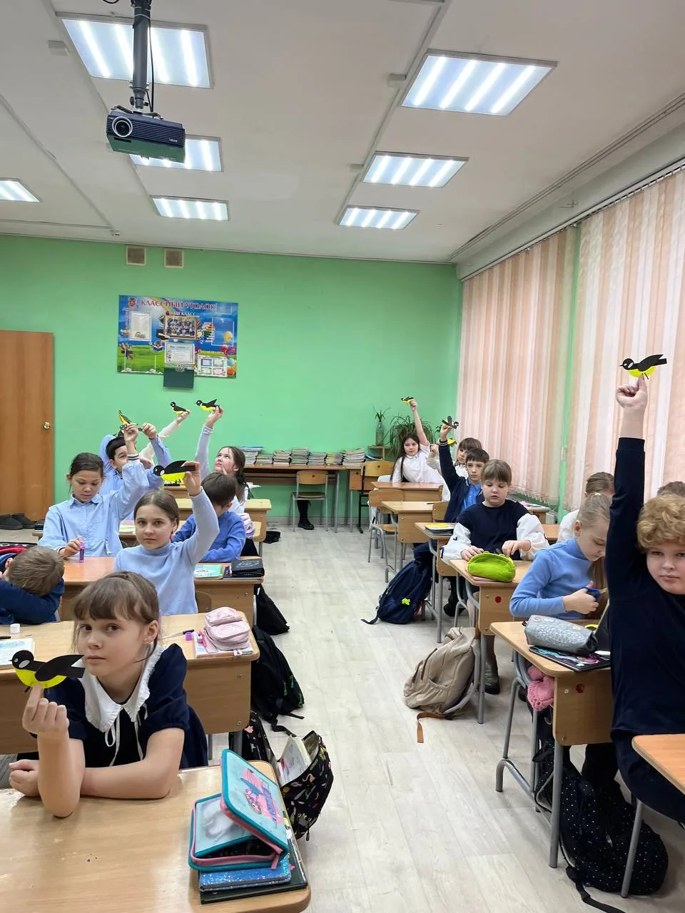 Как прекрасен этот мир, посмотри! Именно он призывает нас остановиться и оглядеться вокруг. Да, он д