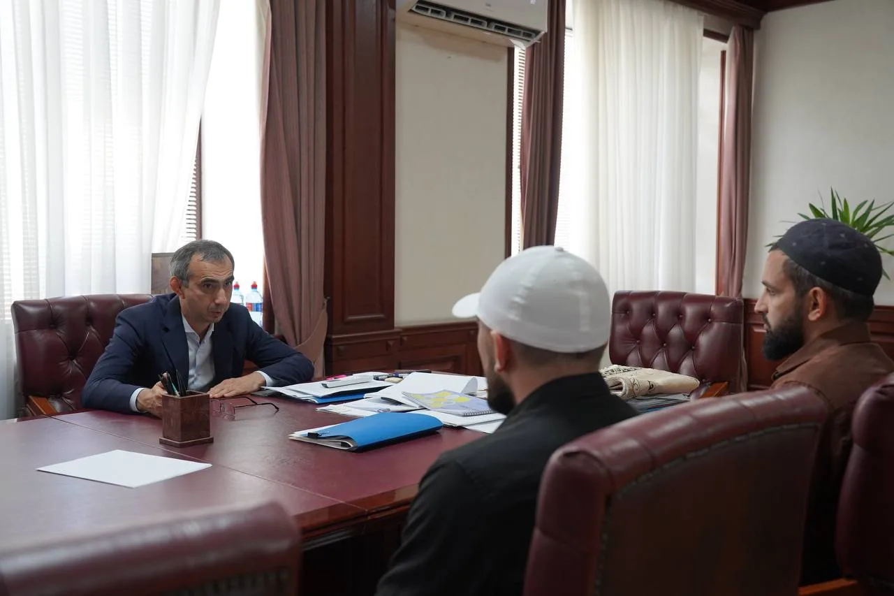 Заур Эминов встретился с представителями Муфтията Дагестана