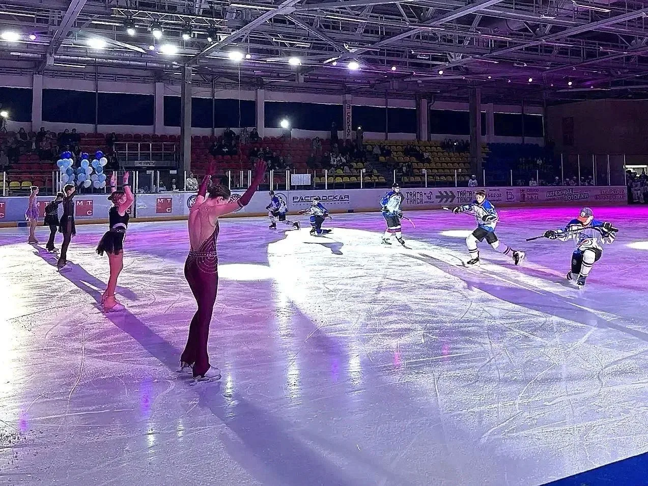 В СК «Кристалл» состоялось торжественное событие — 1 октября 2001 года, ровно 25 лет на...