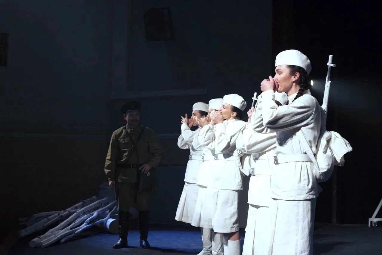 В сентябре в рамках межрегиональной программы "Большие гастроли" состоится показ трех с...