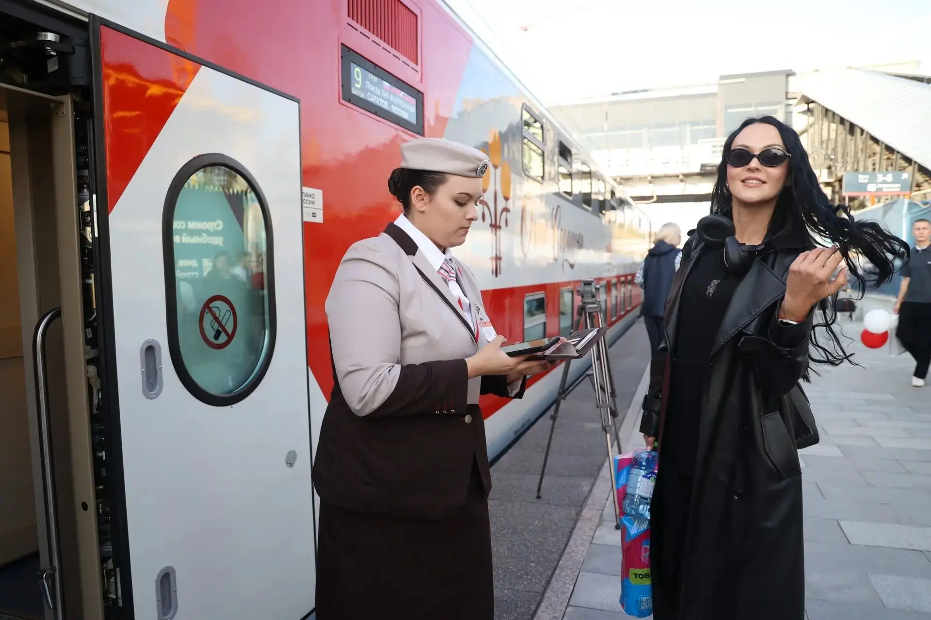 «Огни Саратова» отправились покорять Москву