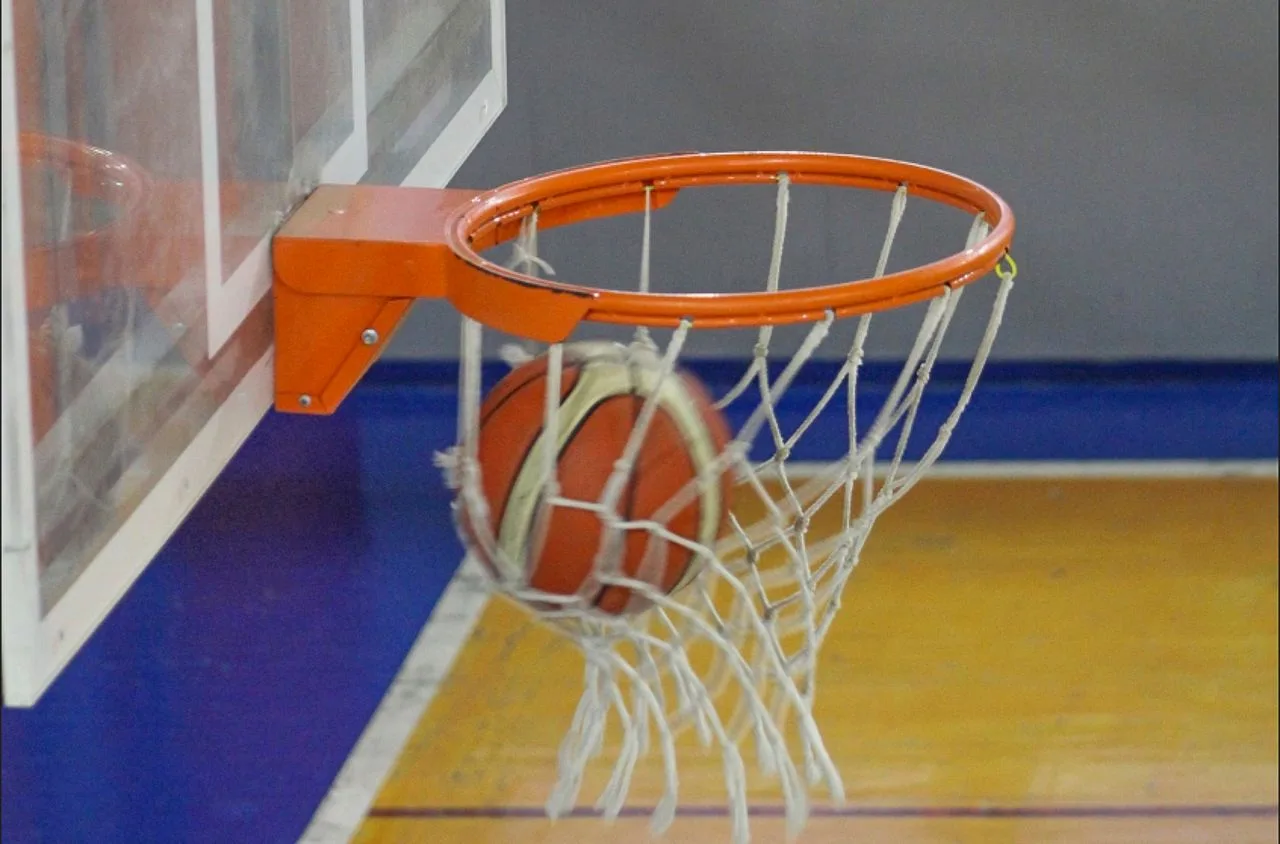 🏀 В Первоуральске после ремонта открылись два обновлённых спортивных зала в школах №7 ...