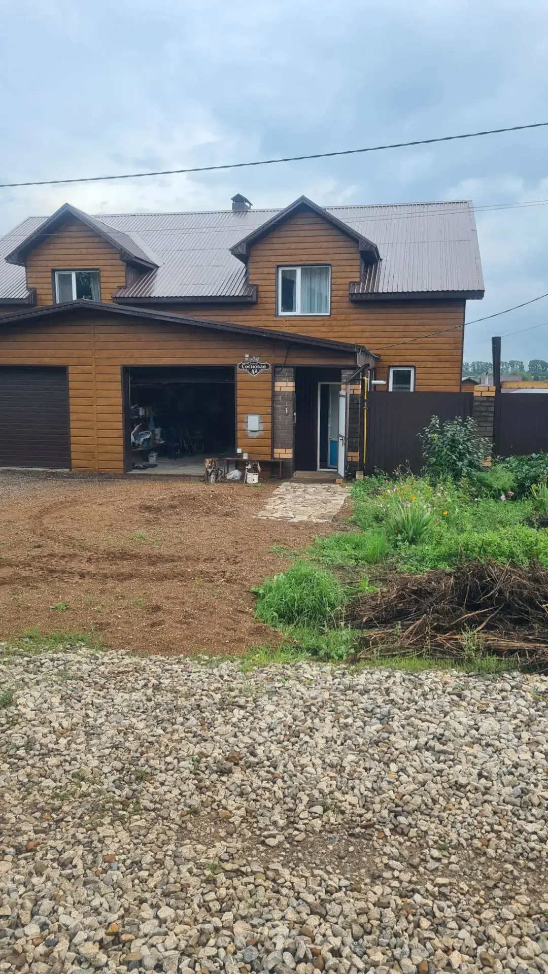 Стерлитамакский район., п. Рощинский. Предлагается к продаже 1/2 2х этажного частного Д...
