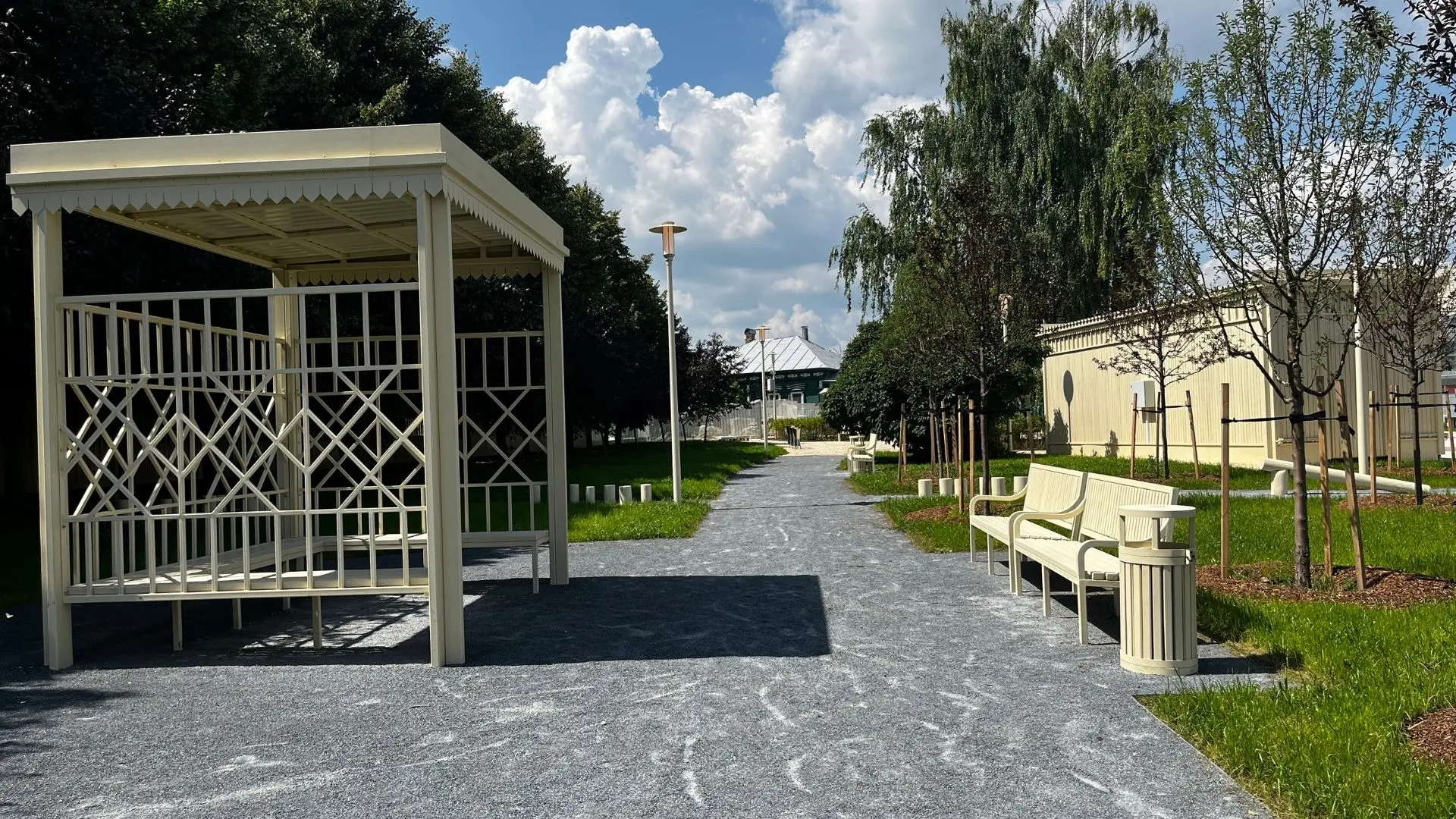 Показать вам как изменился сквер "Блюдечко" после реконструкции? 🙂