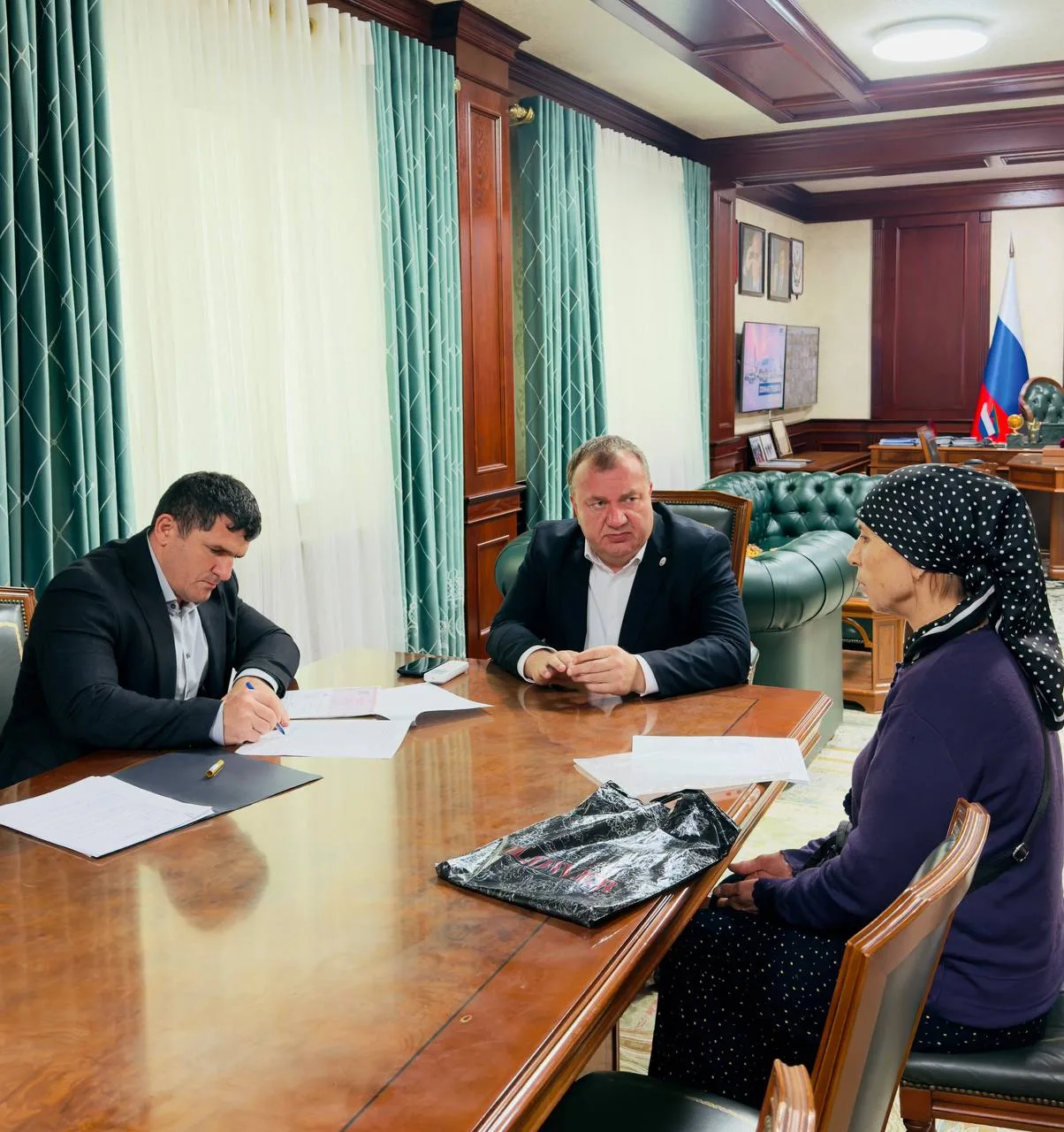 ❗️ Глава Хасавюртовского района провёл приём граждан.