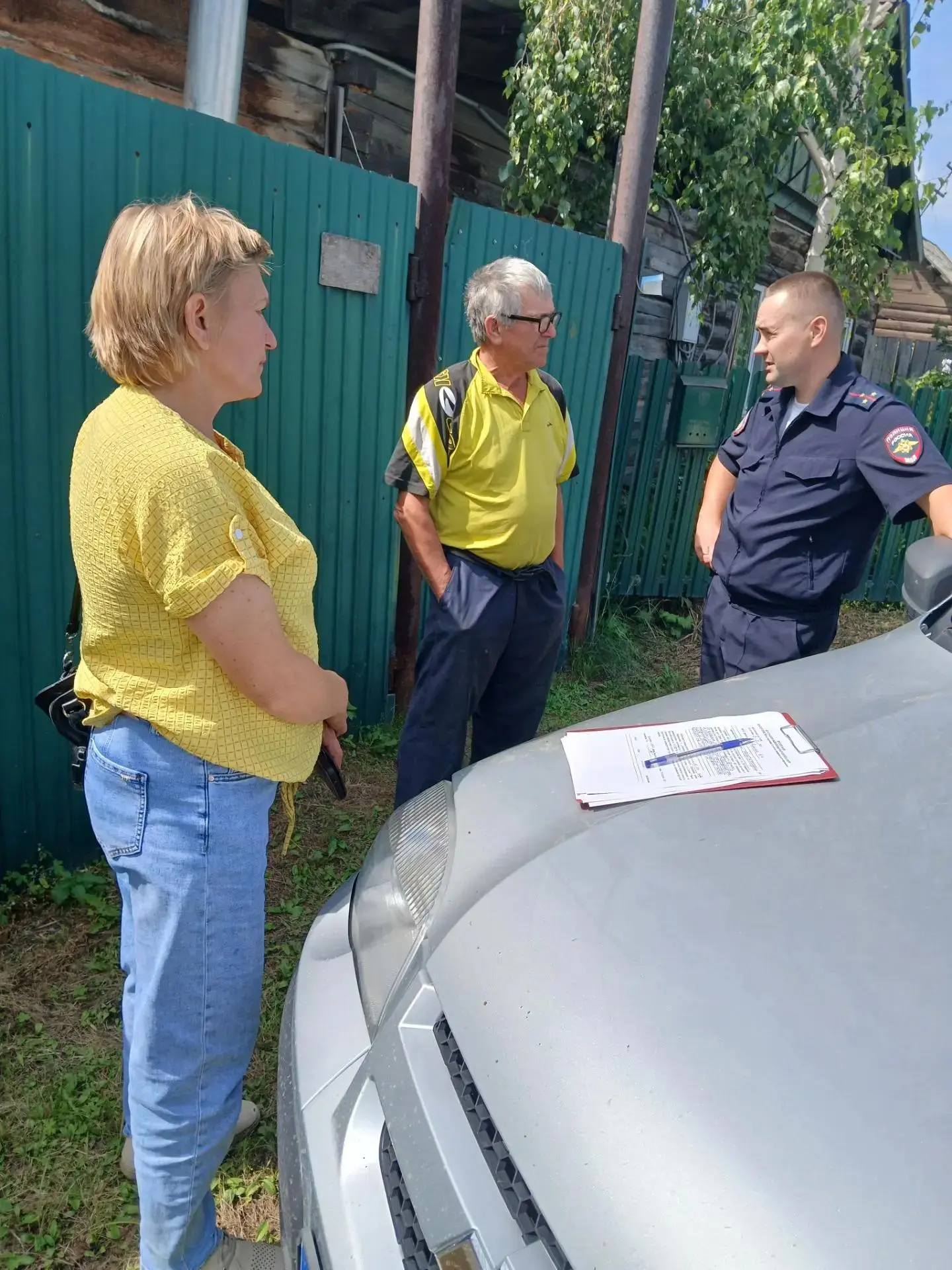 В администрацию Ухтуйского муниципального образования поступило заявление от жительницы...
