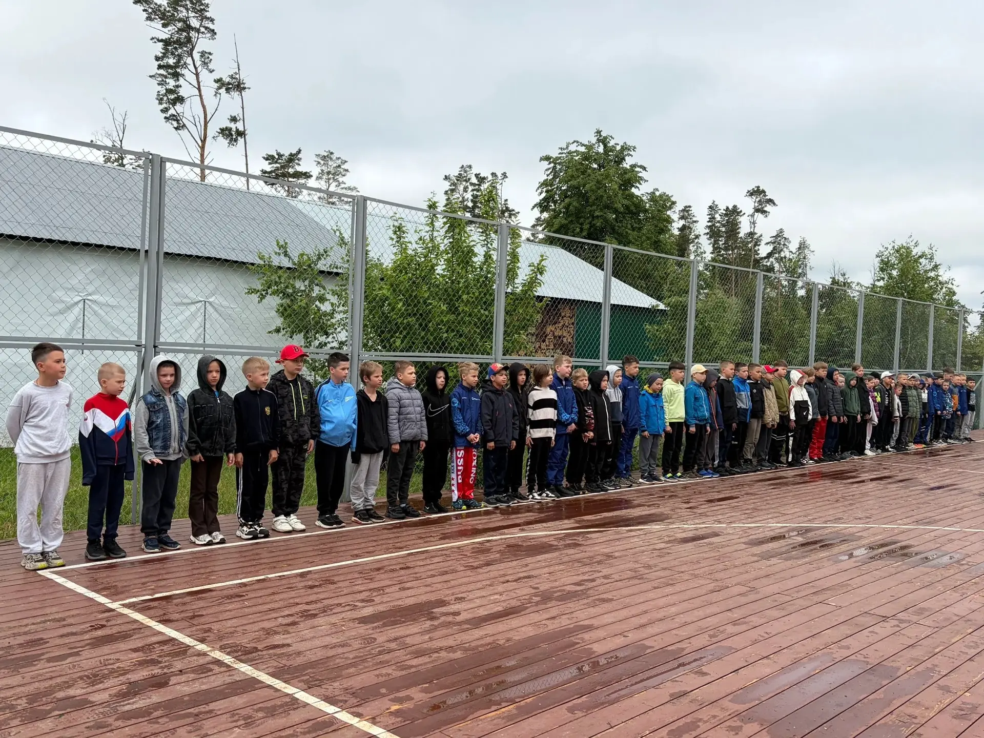 Доброе утро, наш спортивный лагерь! ⛅

В «Ласточке» есть золотое правило: спорт — это жизнь, а идеал