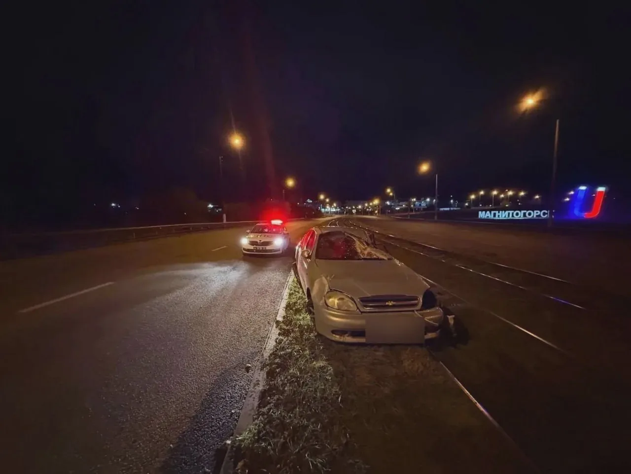 🚗 Нетрезвый автомобилист опрокинул машину на Приозёрной
