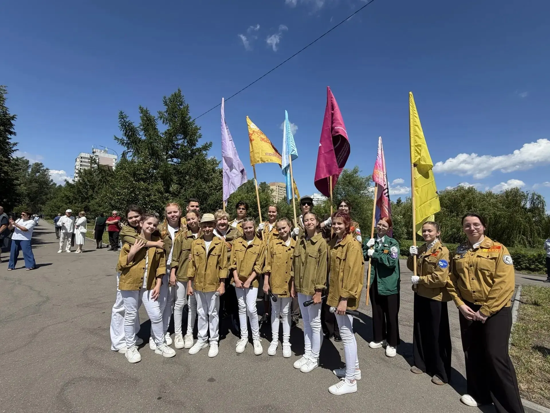 В Ульяновске состоялось торжественное открытие памятника молодым авиастроителям — событие, посвящённ