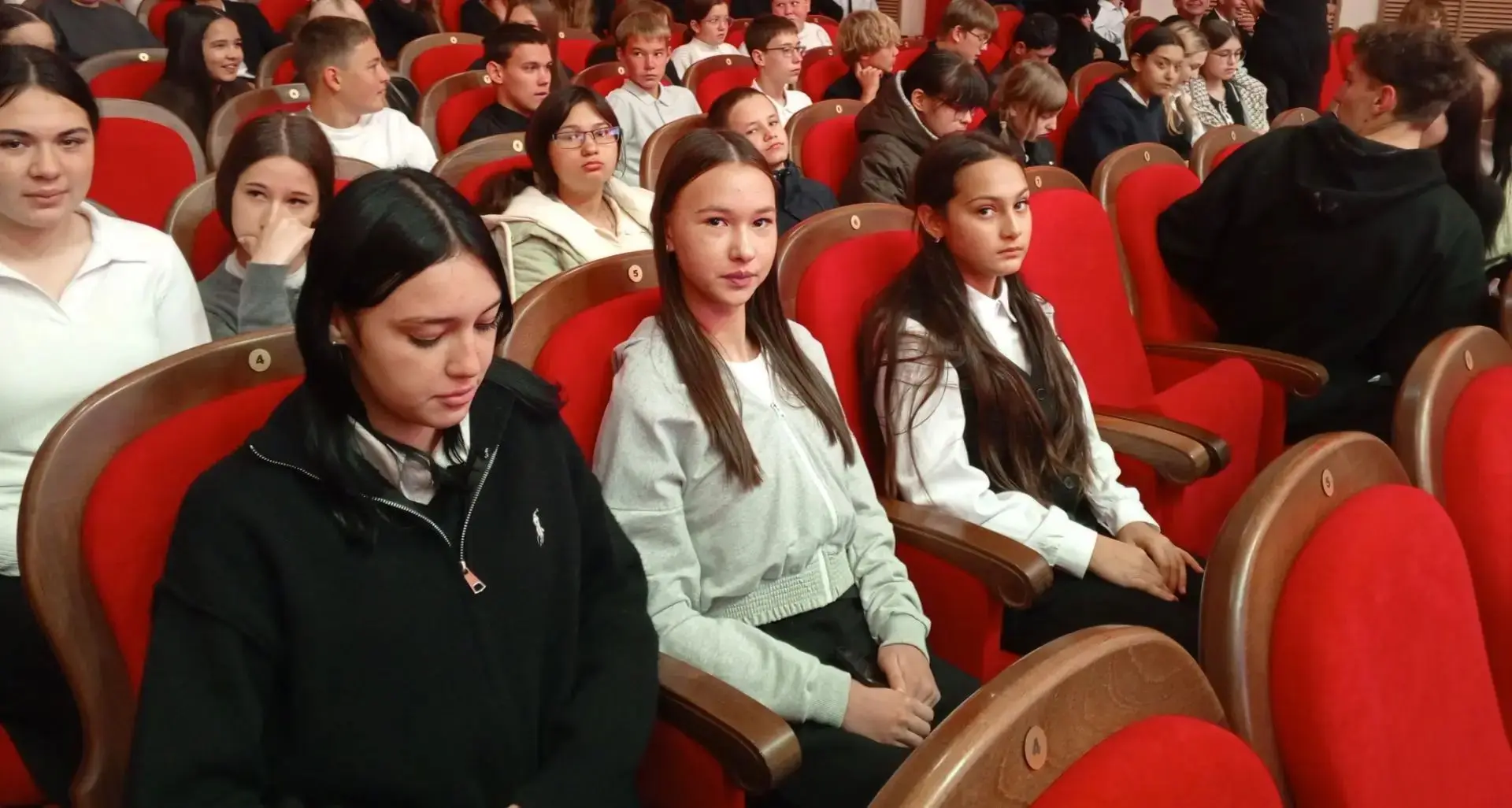 🍁2 октября 2026 года состоялся концерт  Артёма Грачёва и его  арт -группы "Хорошее нас...