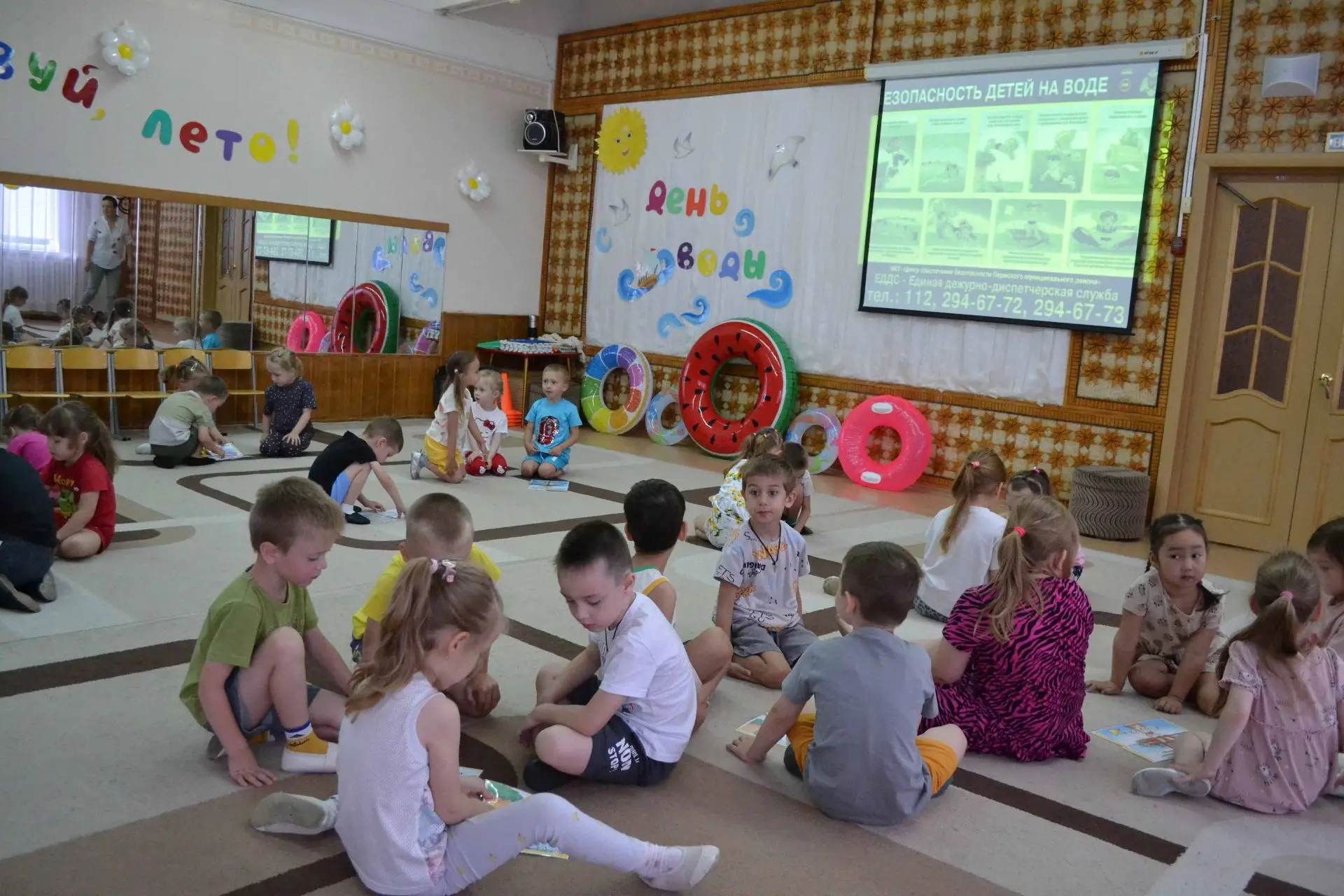 Если развлекаться будешь на воде,
Проследи, чтоб шутка не вела к беде…🛟 В нашем "Колокольчике" прош