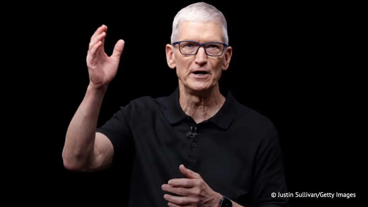 Гендиректор Apple Тим Кук заявил о планах компании повысить цены на свою продукцию