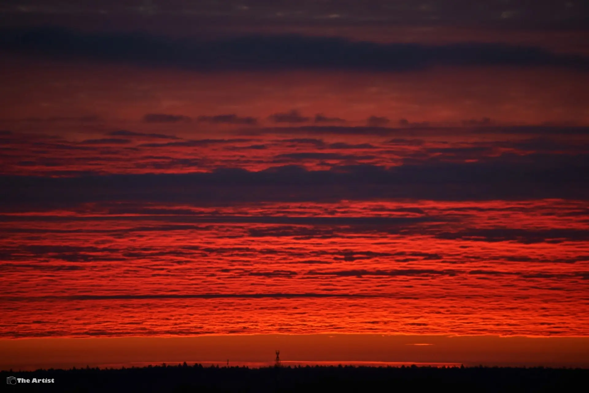 Когда рассвет решил показать, на что способен. 🔥🌅  Такое утро невозможно пролистать.