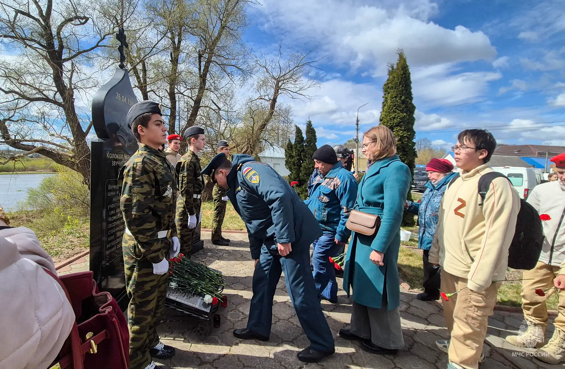 В Острове почтили память героев Чернобыля и дали старт новой зелени🕊