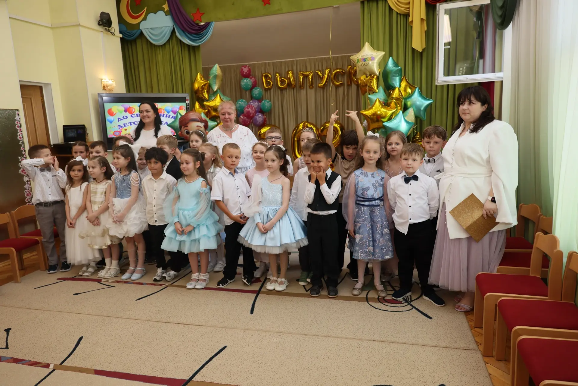 🎓 До свидания, “Лукоморье”  🌟 В нашем детском саду прошёл выпускной — тёплый, красивый и очень трога