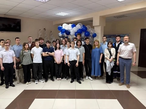 Суббота в Политехе: как мы заряжали будущих энергетиков
 
13 июня кафедра «Внутризаводское электрооб