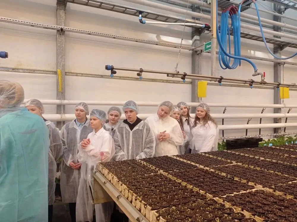 Состоялась экскурсия в тепличные комплексы ТК «Обской»: открываем мир агротехнологий!    Дорогие уче