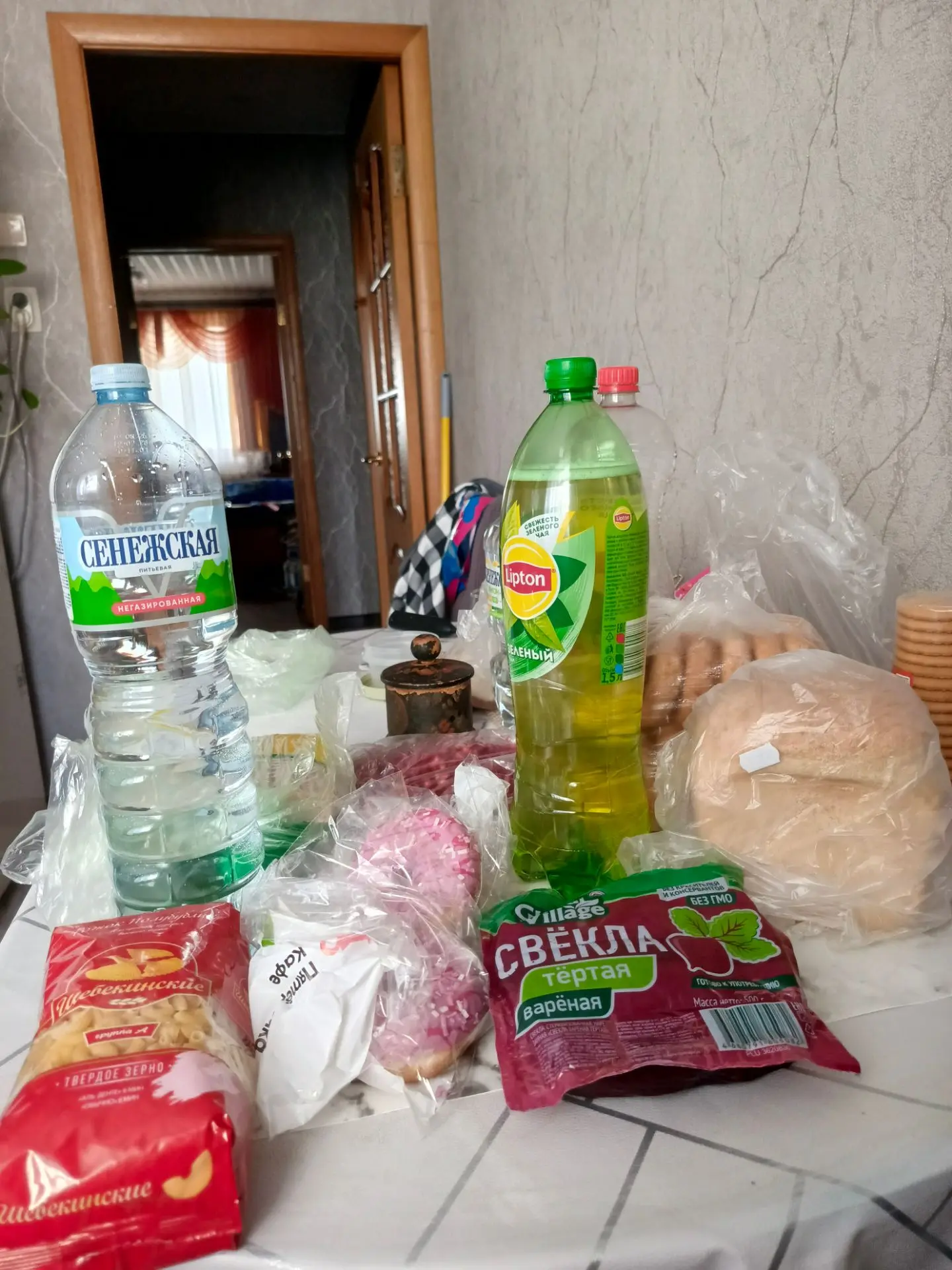 Продукты набрали , сейчас макарошки сварим , и филе для завтра приготовлю на маринад 😋