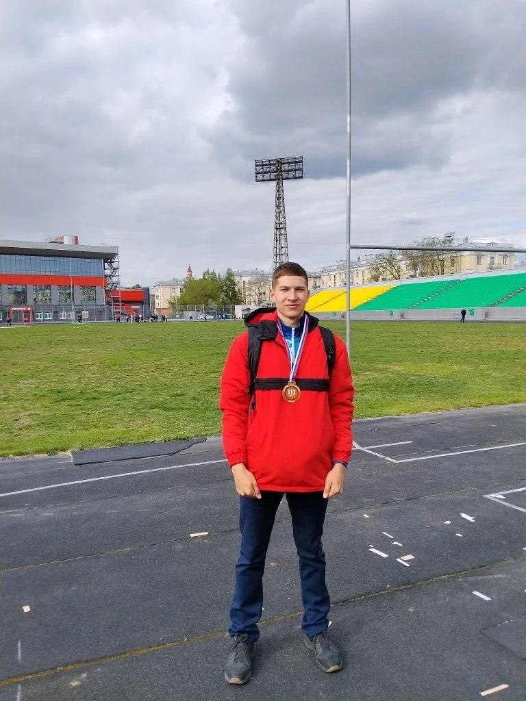 👏️ Поздравляем Якимова Никиту🥉 с бронзой медалью на региональных соревнованиях по легкой атлетике 
