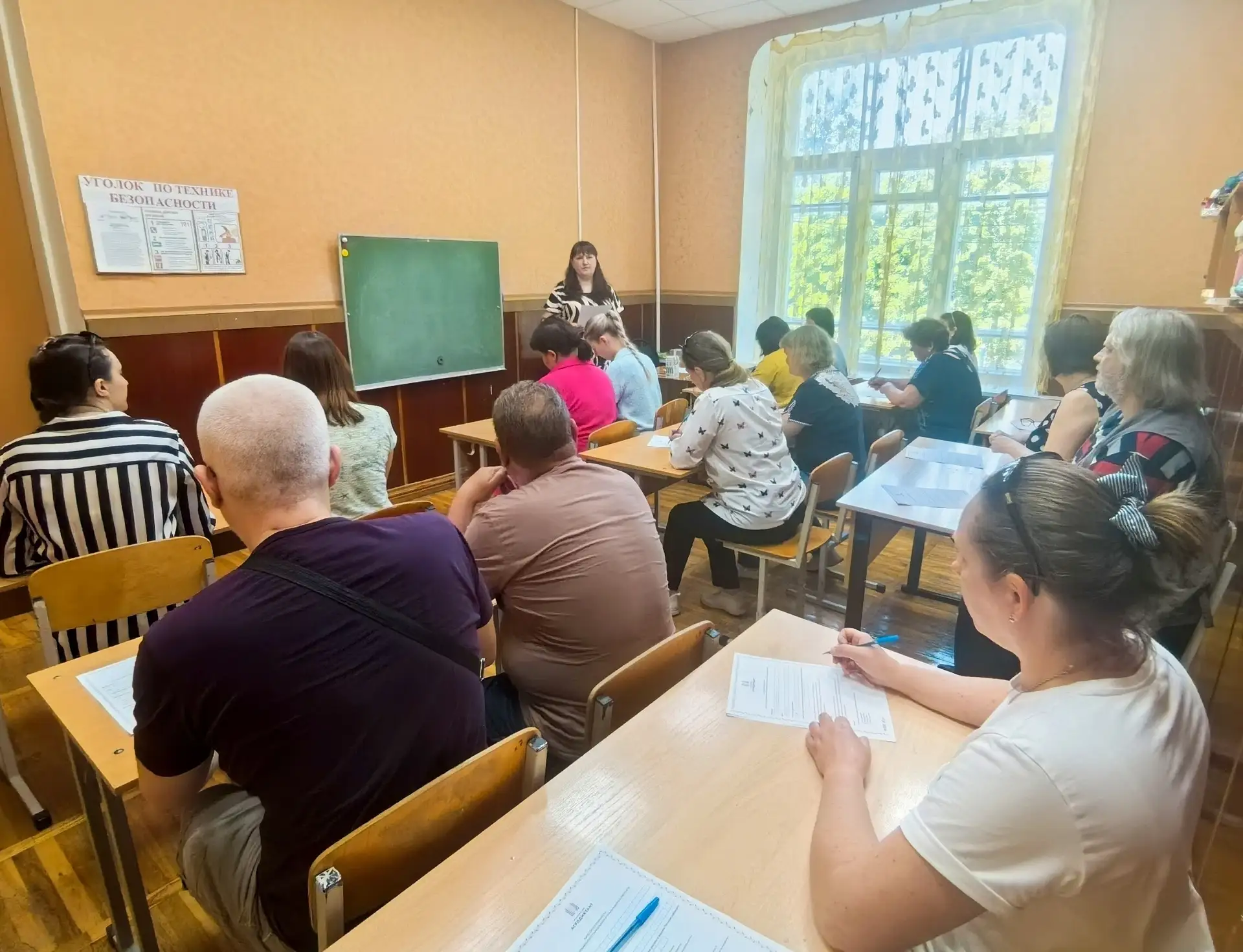 🌱 Педагоги Задонского Дома школьника приняли участие во Всероссийском аграрном диктант...