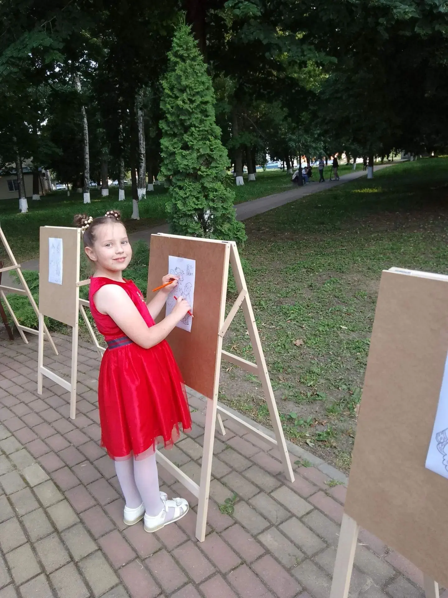 «Я участвую в Международном конкурсе фотографии «Лето в объективе»

 Акулова Ева учащаяся 2 класса п
