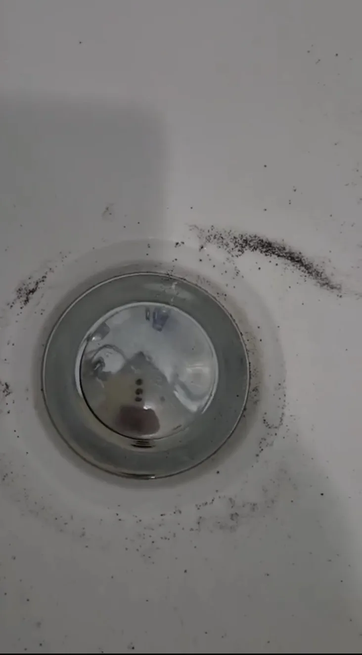 Вода на Мальково в квадрате. Просто течёт песок!!!