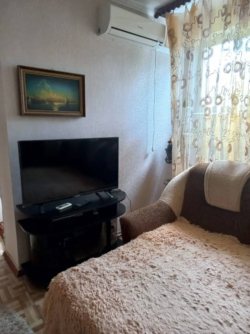 #ФЕОДОСИЯ бульвар Старшинова, 23  Сдаю однокомнатную квартиру в период курортного сезона. 2й этаж пя
