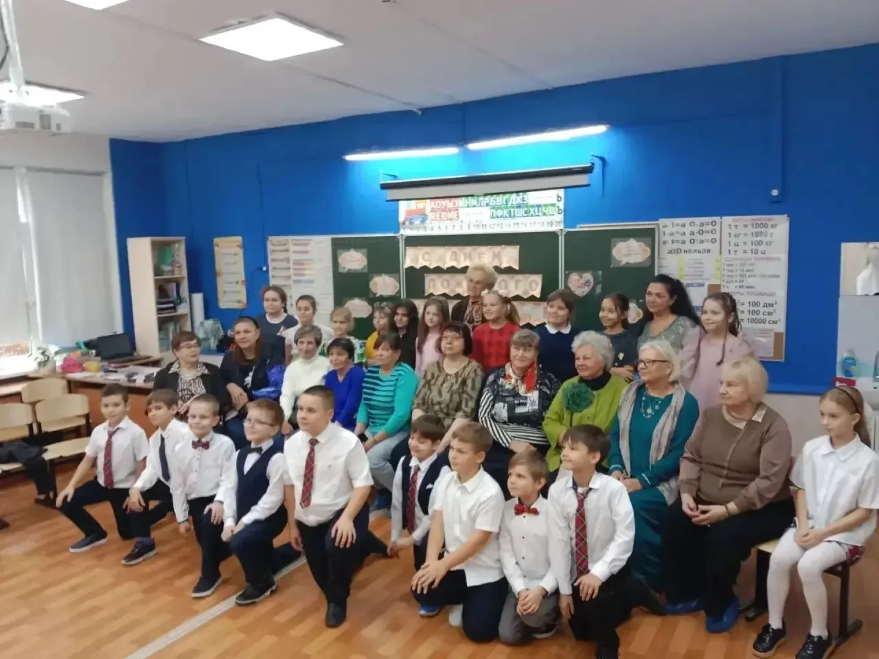 Тепло, душевно и до слез: именно так сегодня, 1 октября, в 3 «В» классе прошёл трогател...
