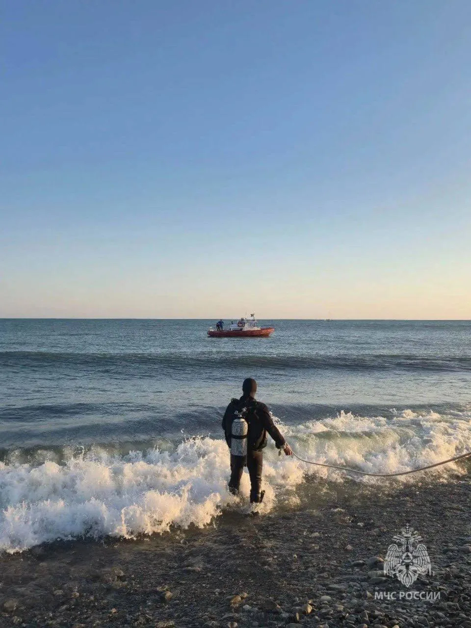 🌊 В Сочи ищут туриста, которого смыло в море при переходе реки Псезуапсе. Это случилось 27 июля на 
