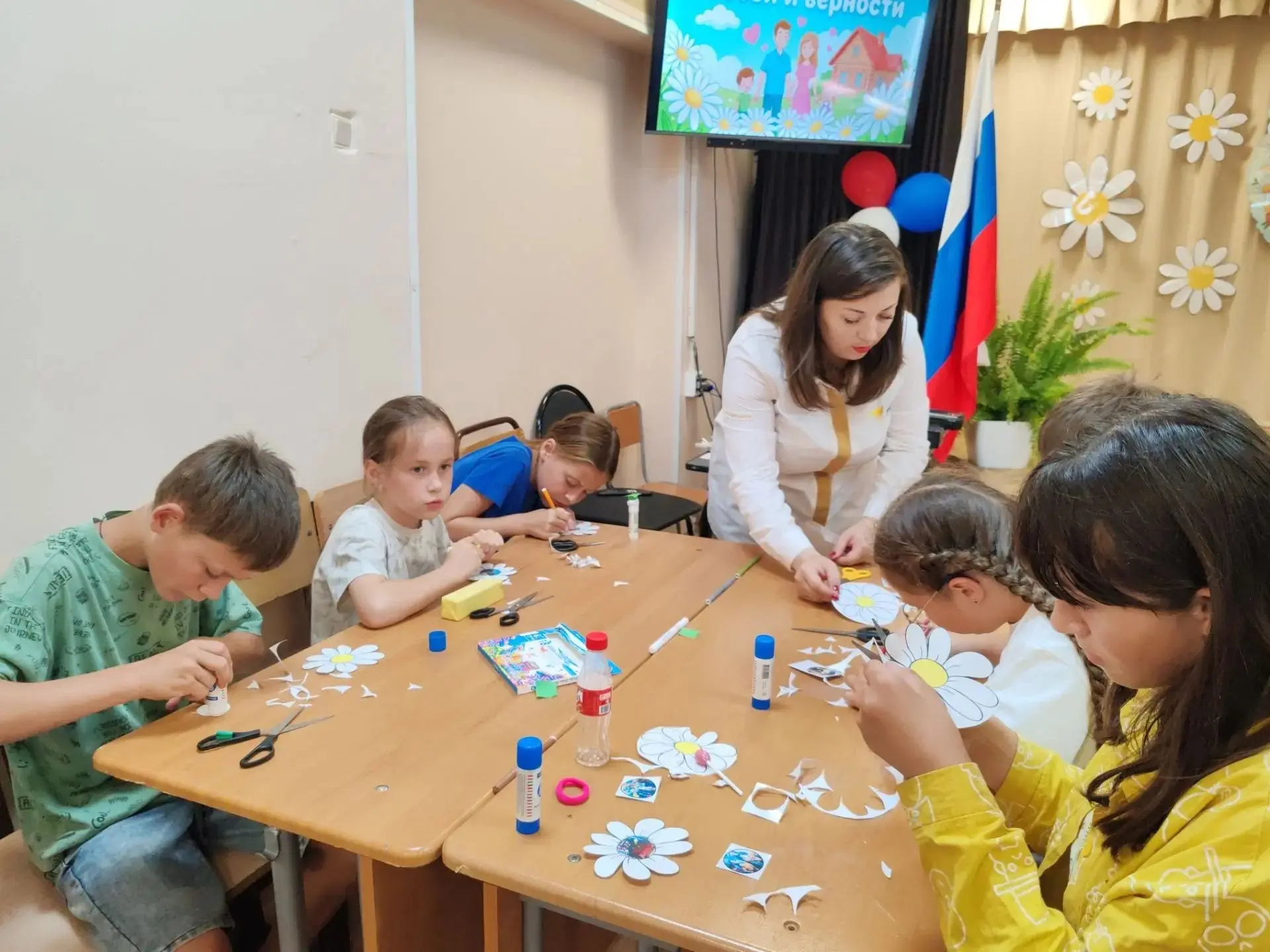 🌼 День семьи, любви и верности: тепло, душевно и по-семейному! 💕

Сегодня наш лагерь наполнился са